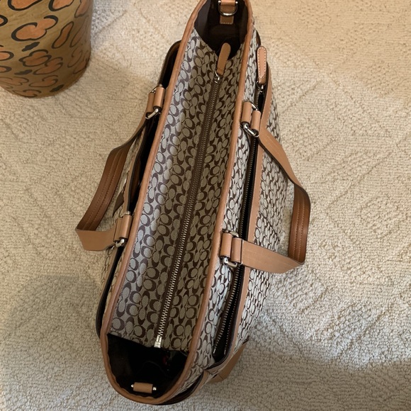 Vintage Coach Travel/ Diaper Bag - Picture 3 of 6